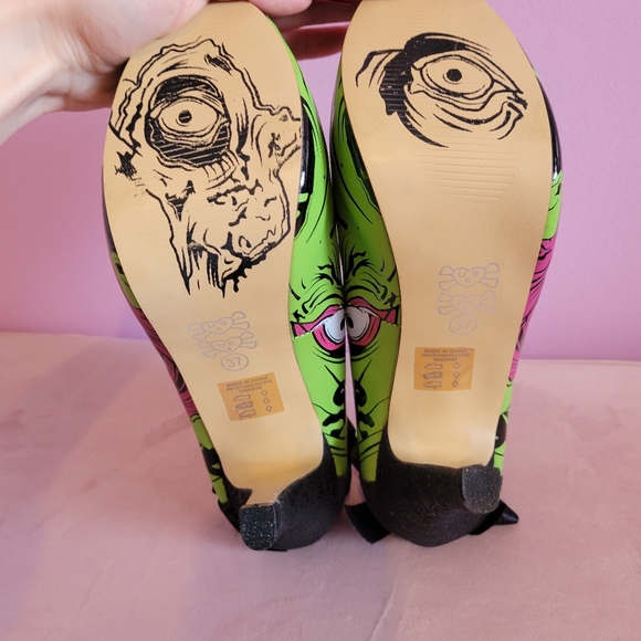 Iron Fist Green and Pink Zombie Heels - Picture 5 of 5